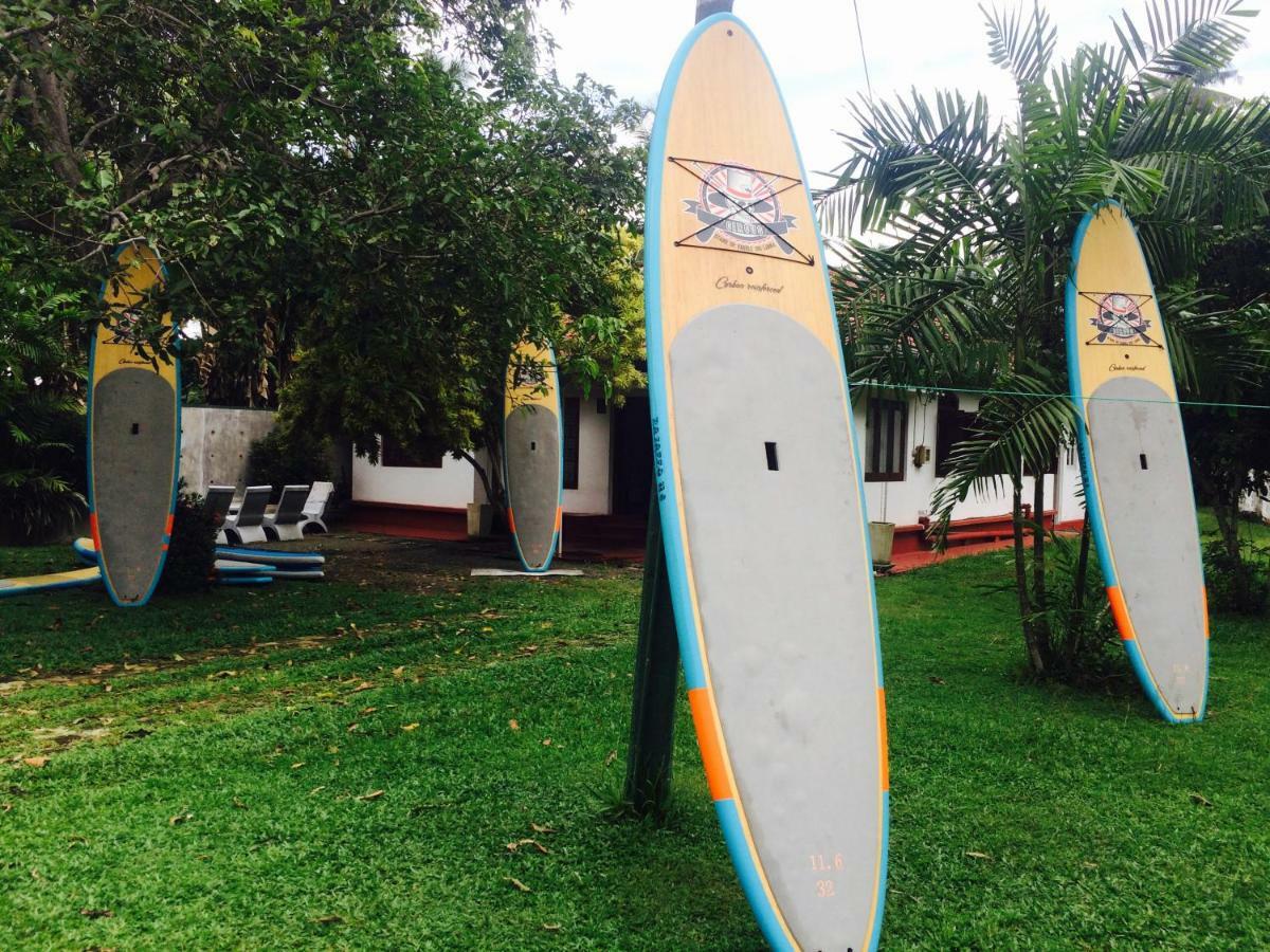 Circus Lagoon Hideaway Bed & Breakfast Dodanduwa ภายนอก รูปภาพ